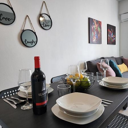 Kay'S City & Seaview One Bedroom Apartment Larnaca Bagian luar foto