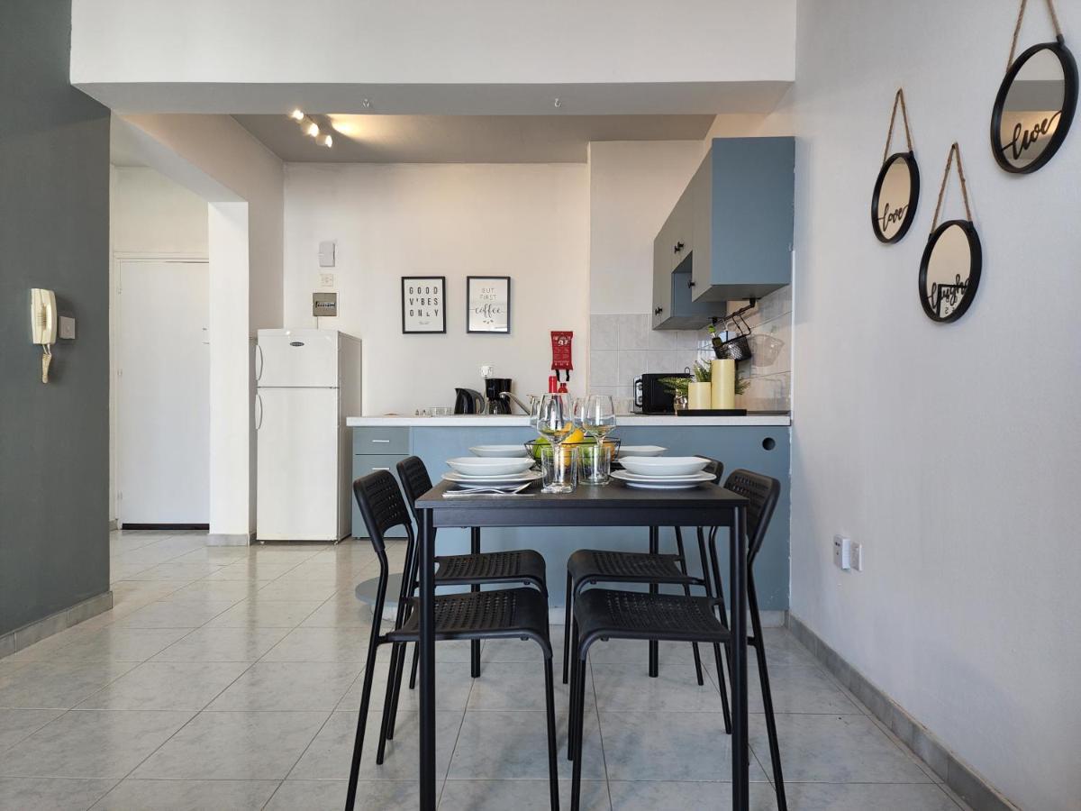 Kay'S City & Seaview One Bedroom Apartment Larnaca Bagian luar foto