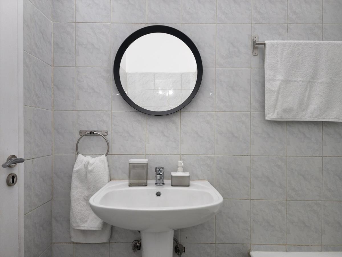 Kay'S City & Seaview One Bedroom Apartment Larnaca Bagian luar foto