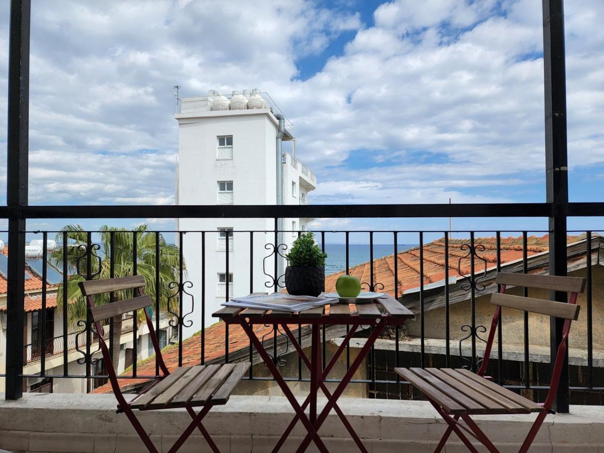 Kay'S City & Seaview One Bedroom Apartment Larnaca Bagian luar foto